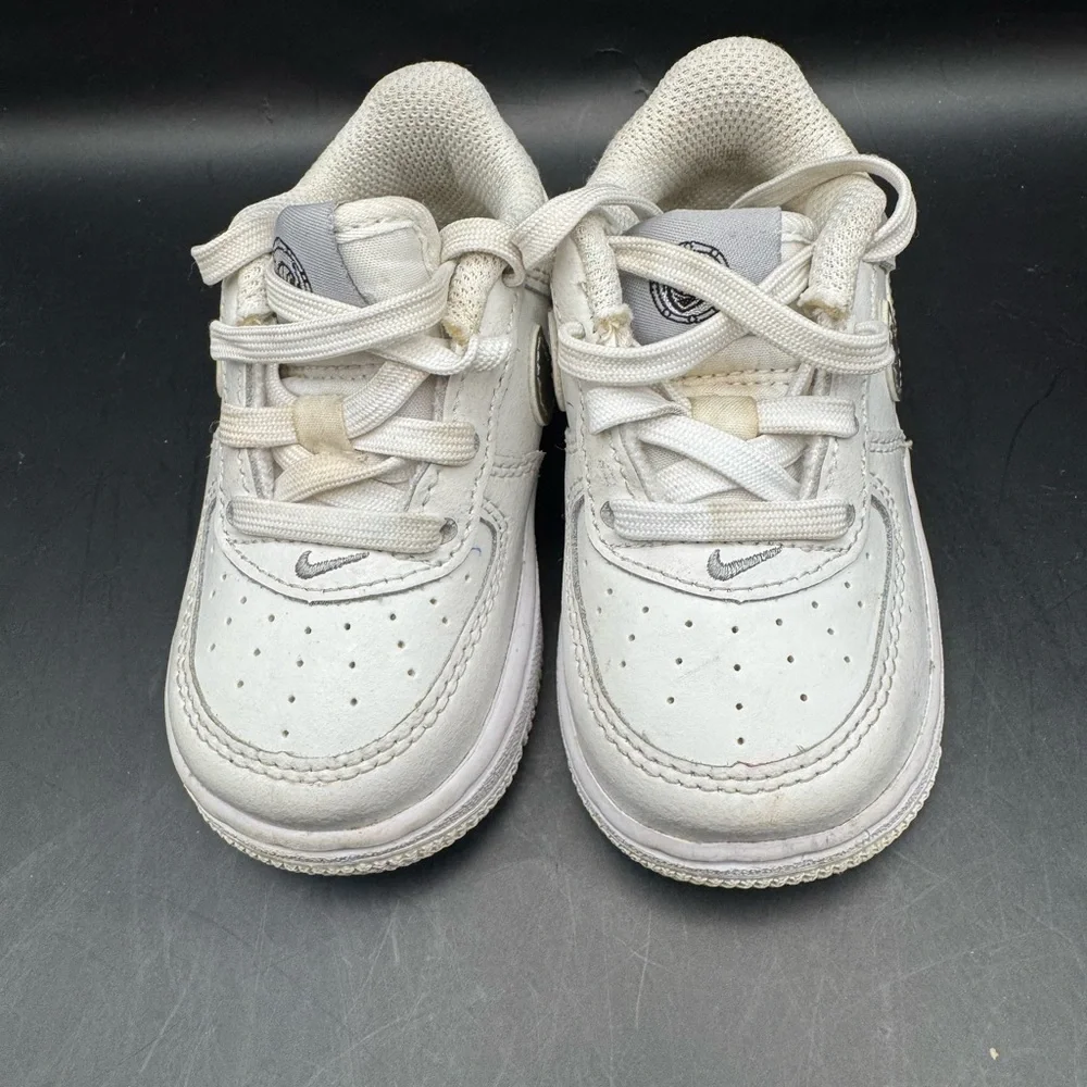 Nike Air Force 1 Low SE Toddler Sneakers Size 5C White Silver Lace Up Sneakers